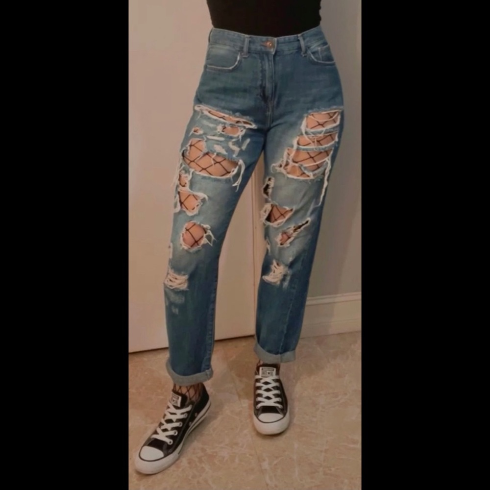 Distressed Boyfriend Jeans